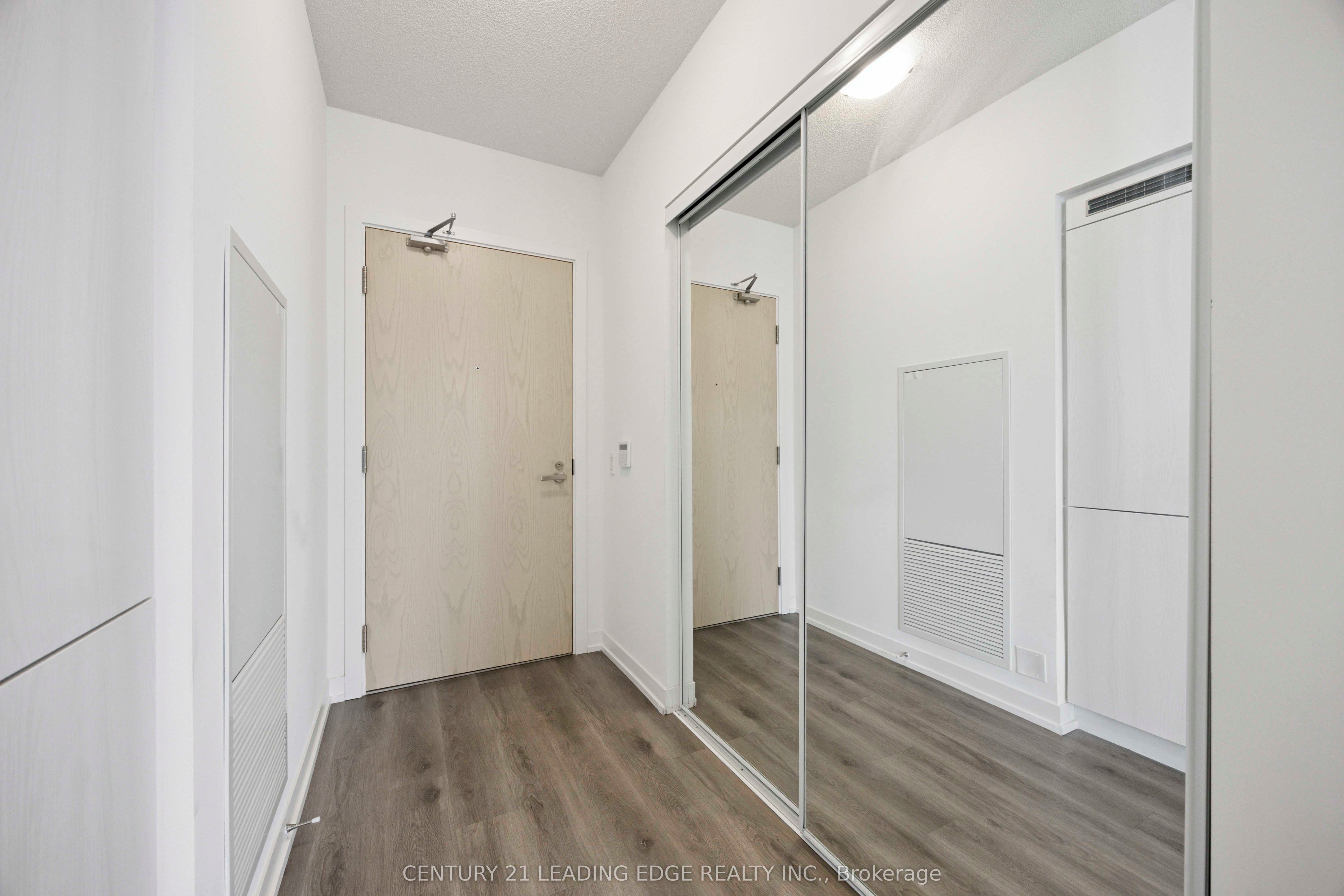 138 Downes Street 905