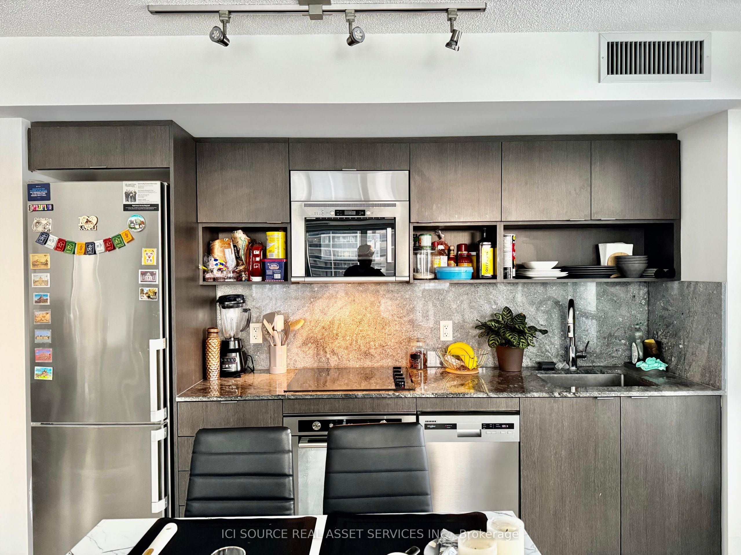 7 Mabelle Avenue 609