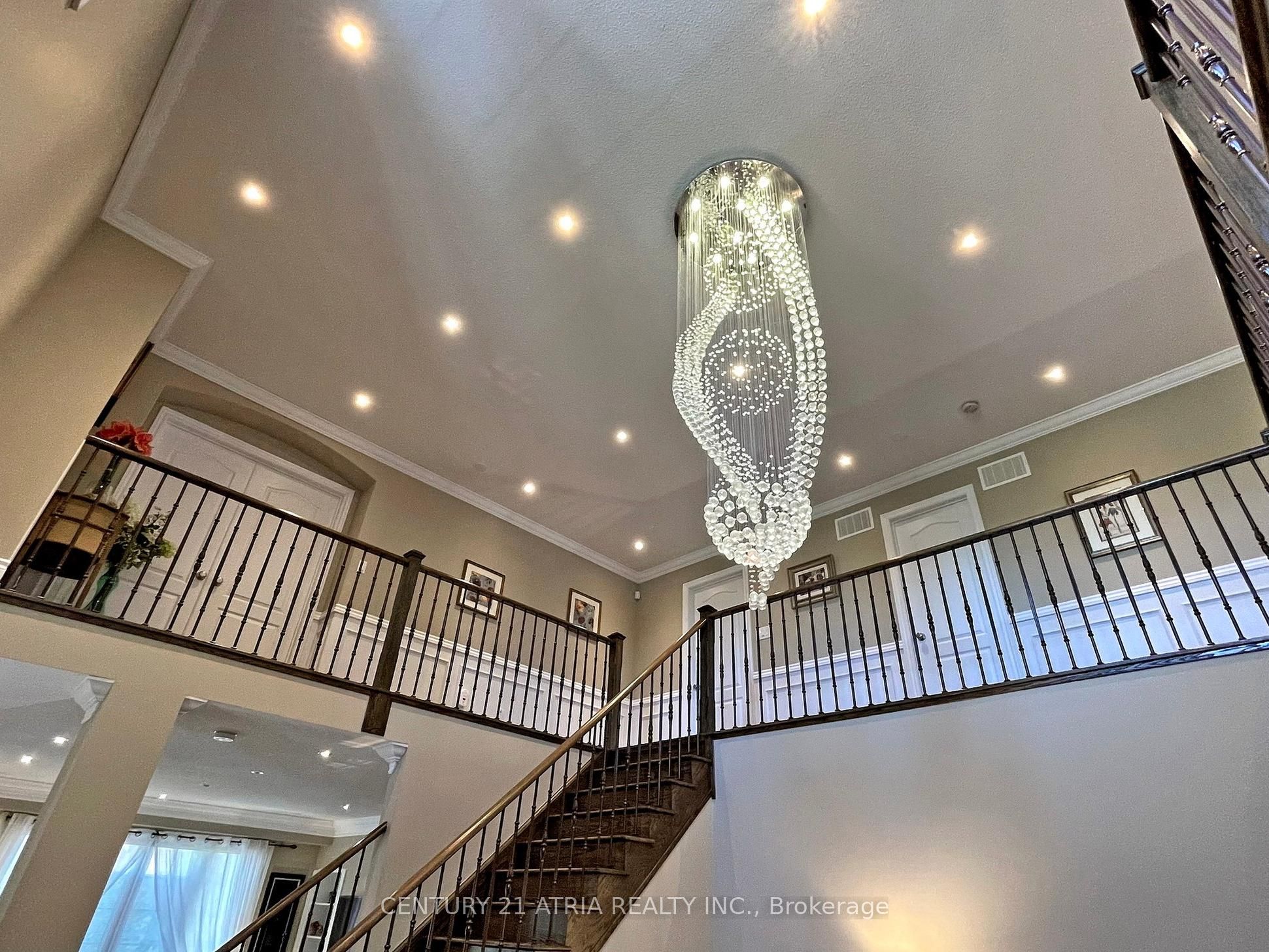 2 Colonel George Mclaren Drive