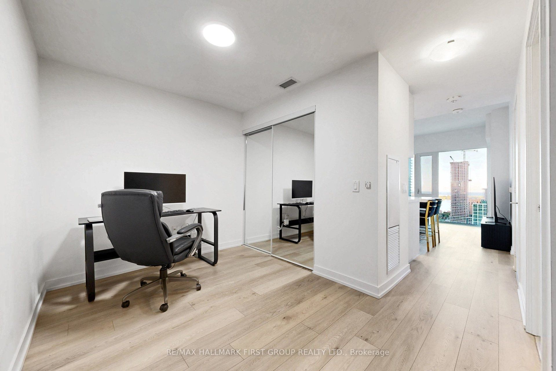 158 Front Street E 2201