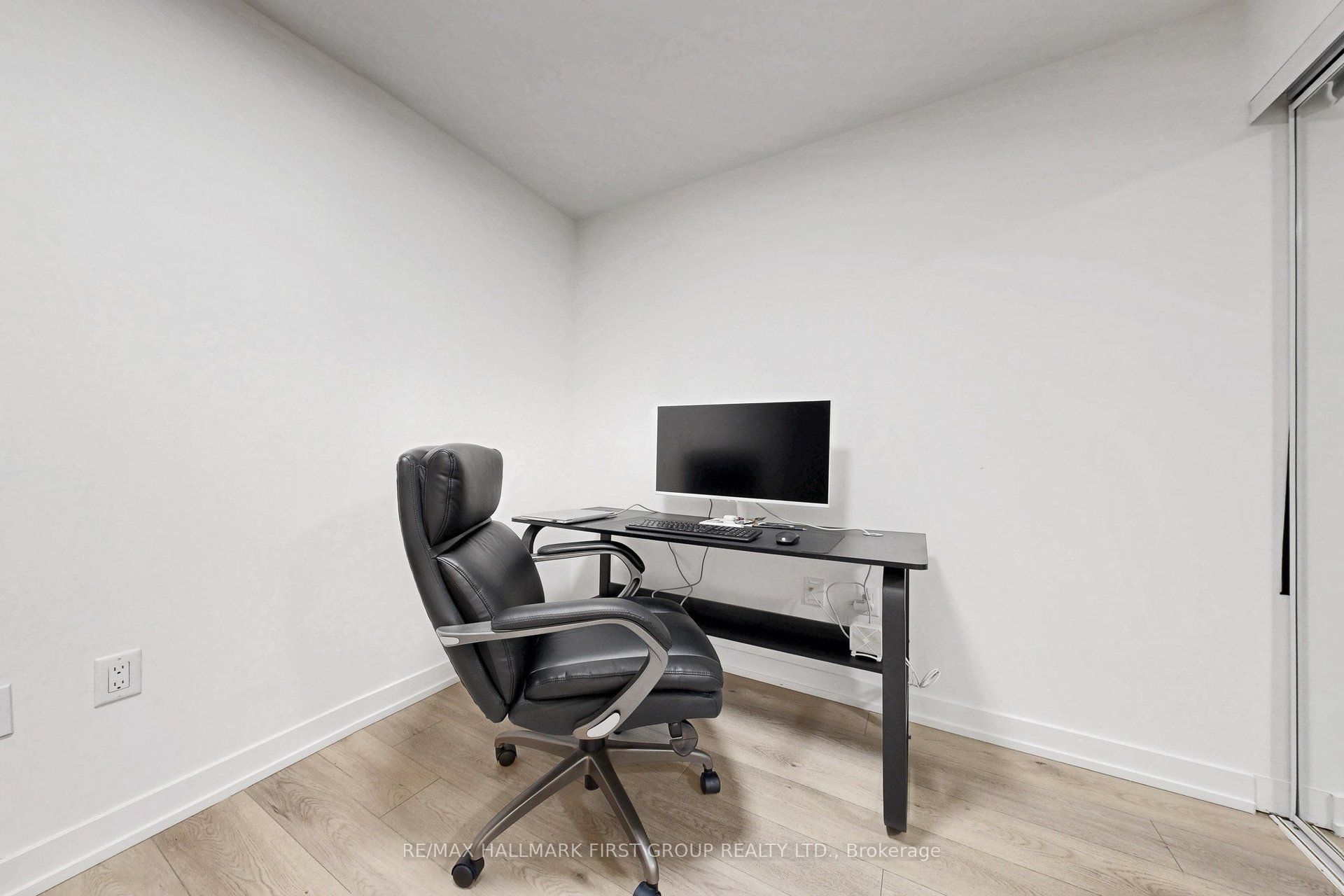 158 Front Street E 2201