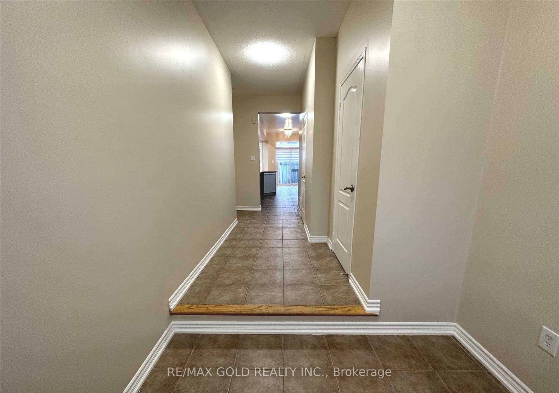 2295 Stone Glen Crescent