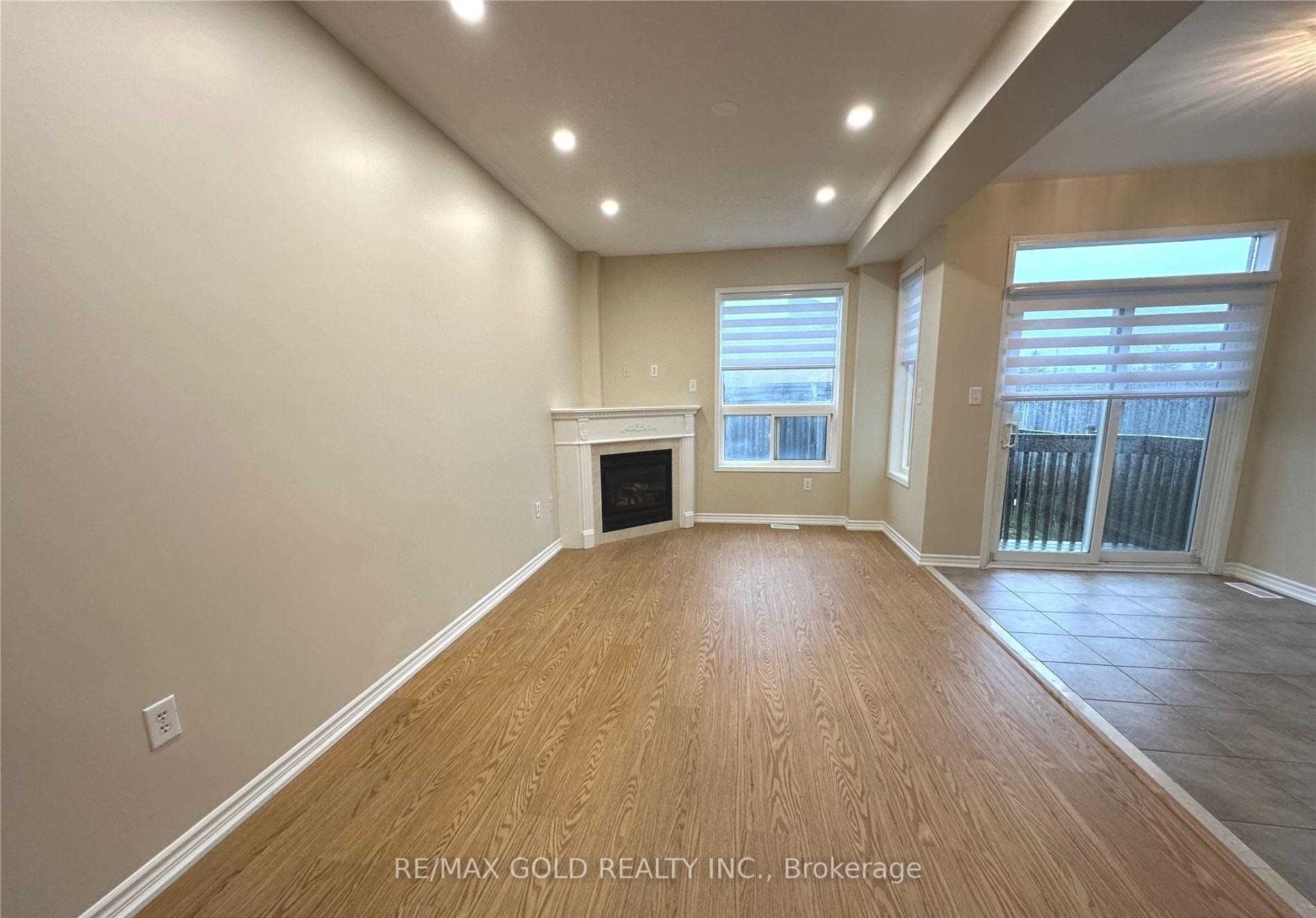 2295 Stone Glen Crescent