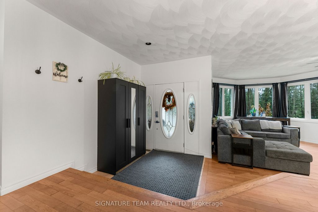 Photo of 165 Sufian Street, Laurentian Valley, ON K8A 6W6 (MLS # X12510314)