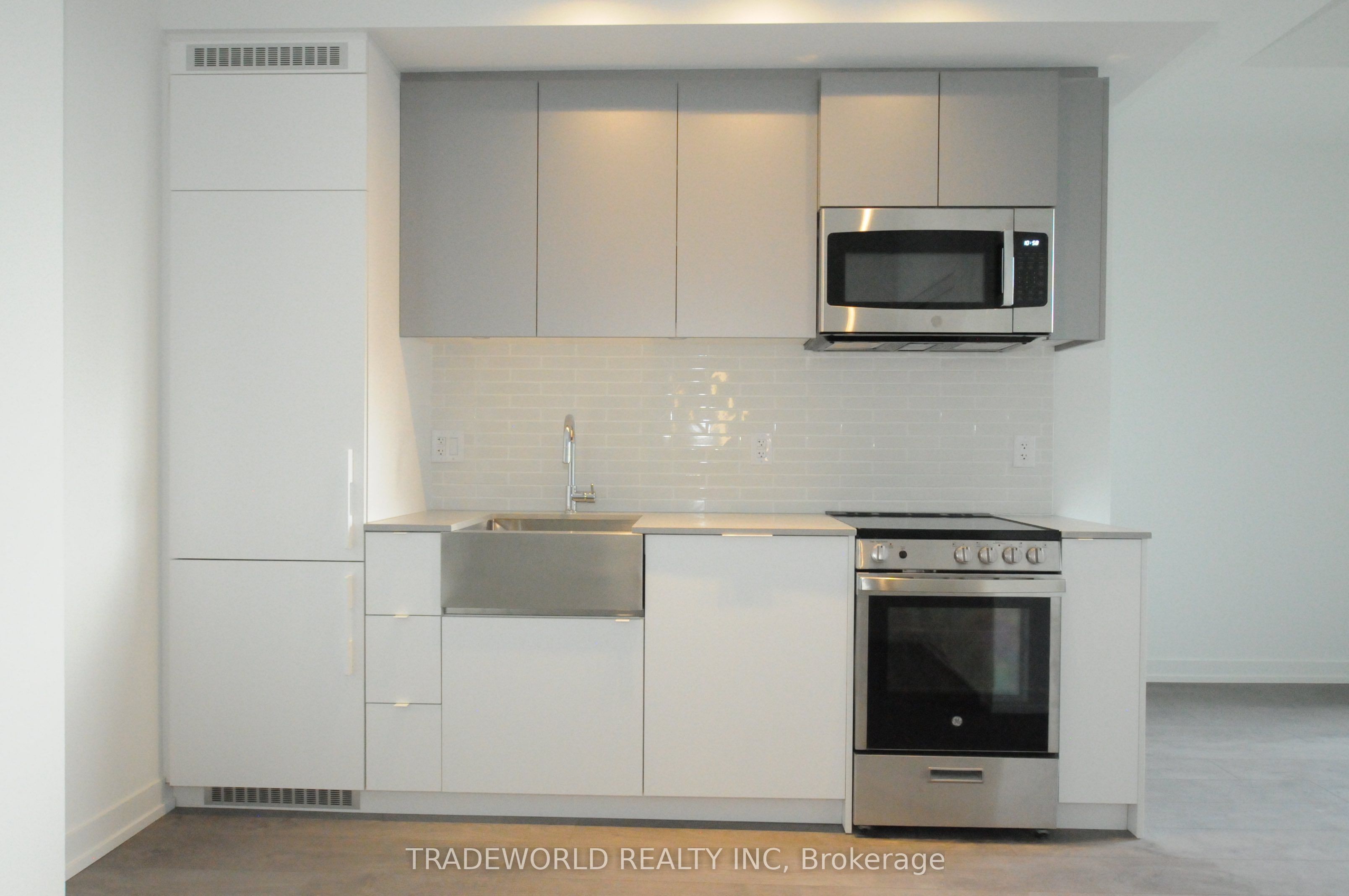 270 Dufferin Street 415