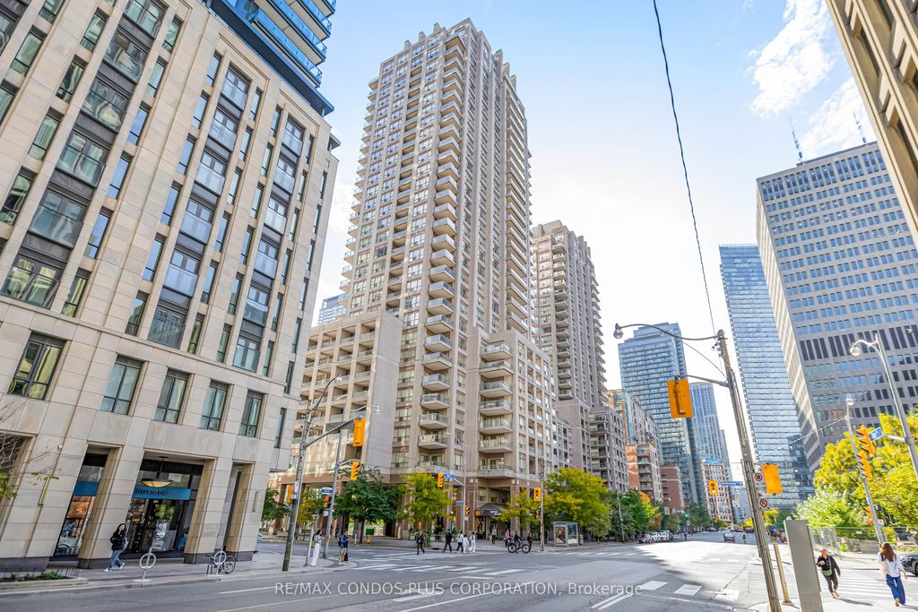 Photo of 909 Bay Street #903, Toronto, ON M5S 3G2 (MLS # C12586108)