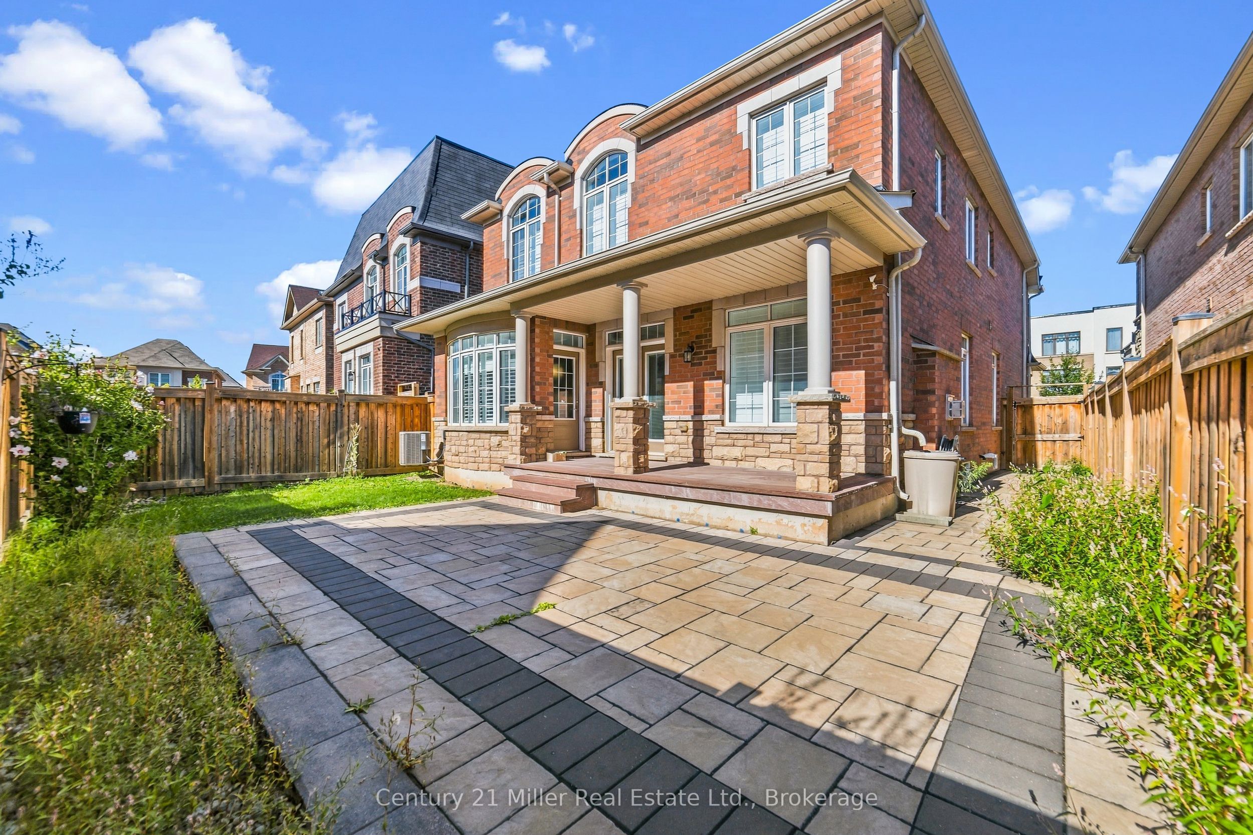 3196 Ernest Appelbe Boulevard