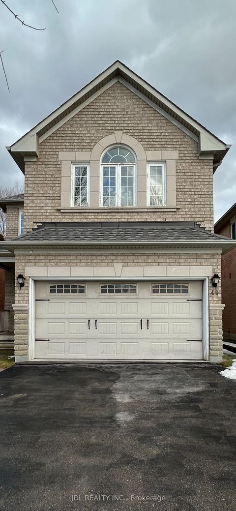 49 Melville  St Street Richmond Hill ON L4B 4J1