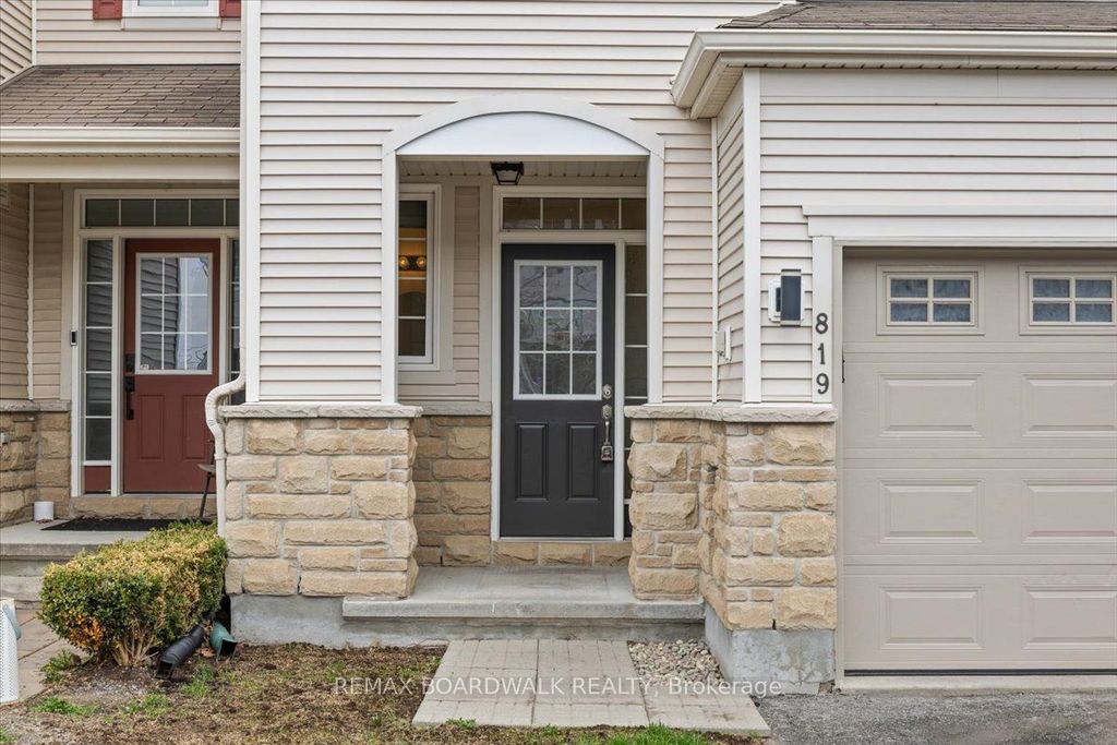 Photo of 819 Kennacraig Private, Barrhaven, ON K2J 5T5 (MLS # X13093302)