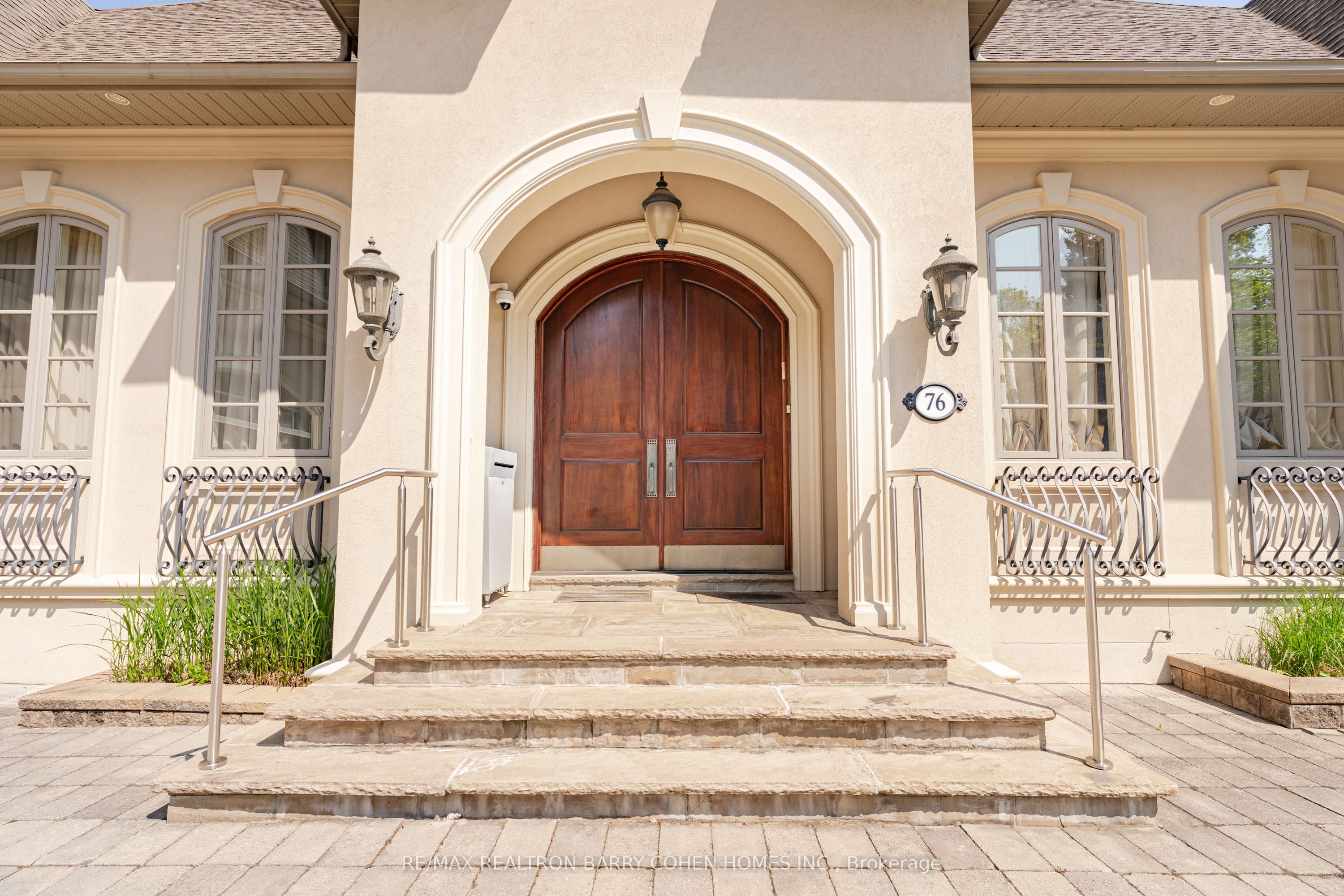 76 Thornridge Drive