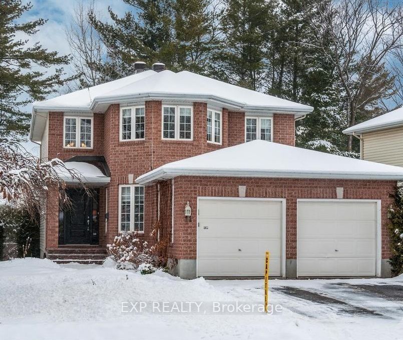 Photo 1 of 14 — 11 Pepperidge Way, Kanata, ON K2K 3B6
