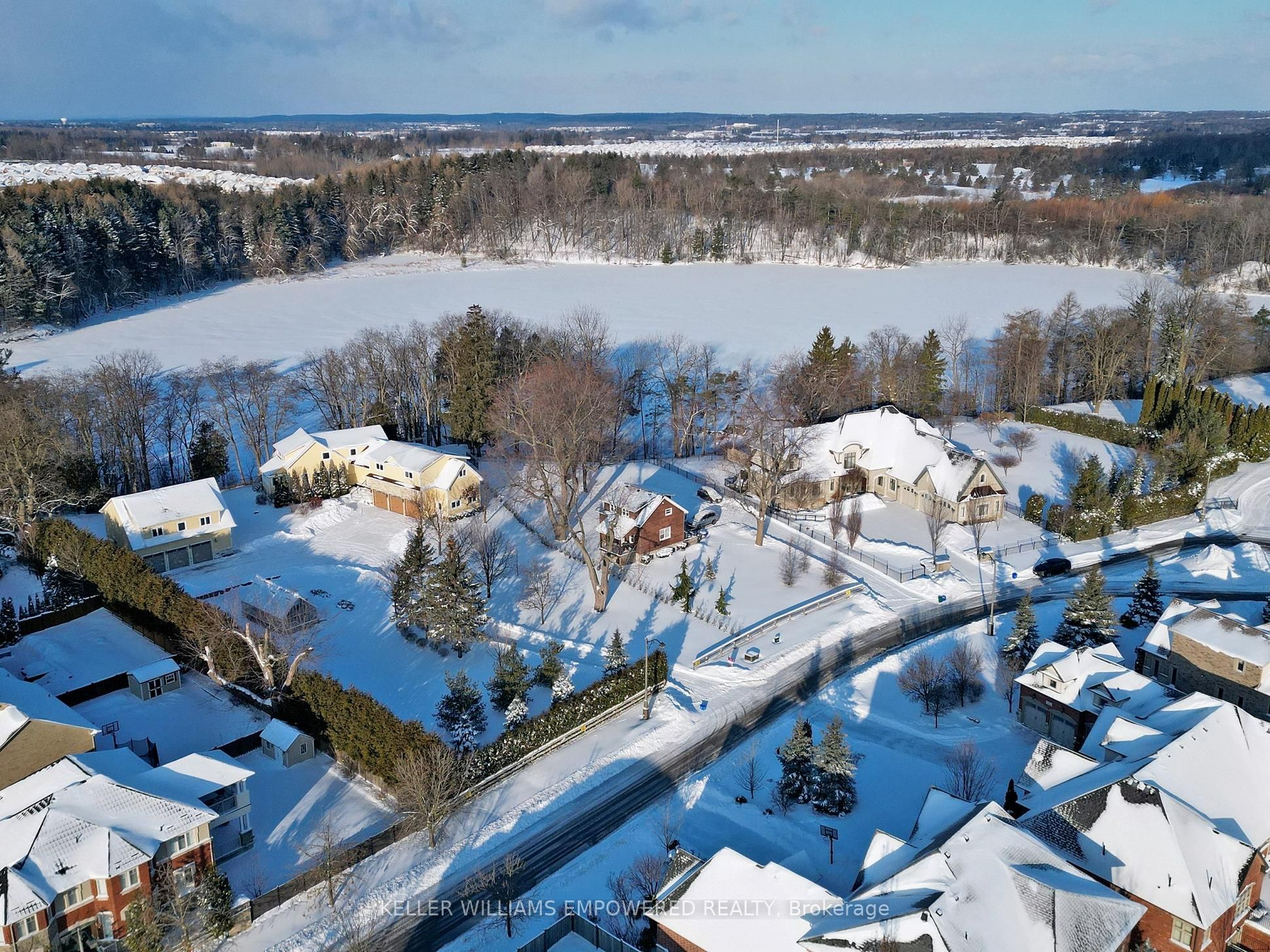 6 Macleod Estate Court