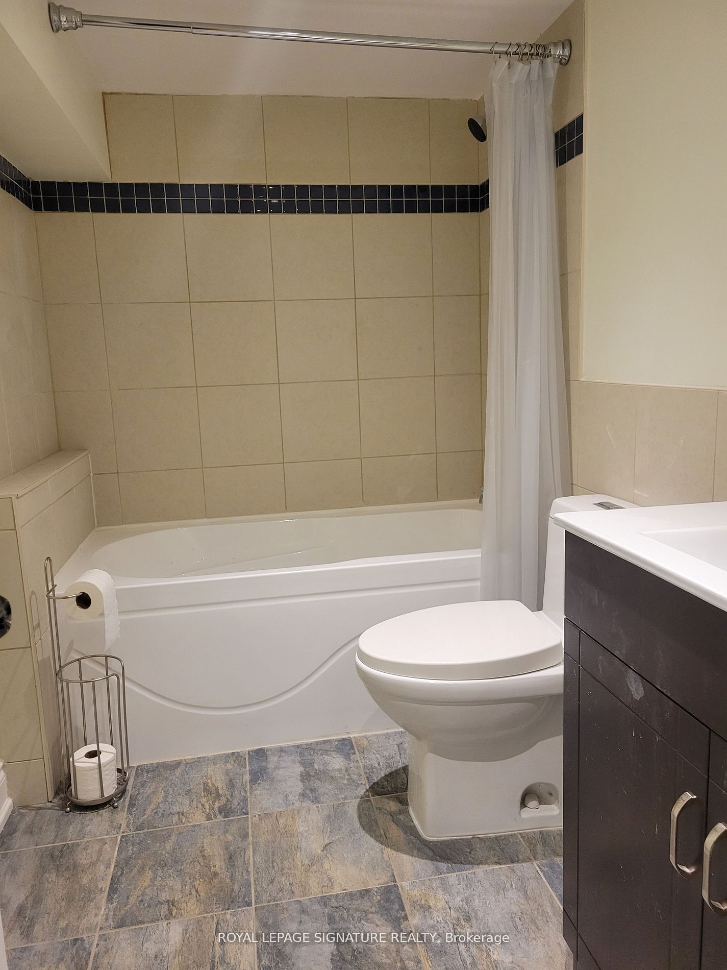 42 Ambleside Crescent Lower