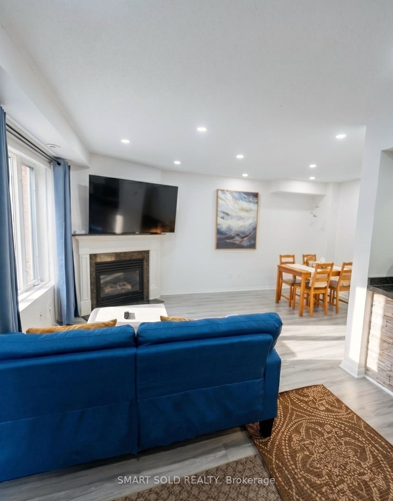 15 Laidlaw Street 608