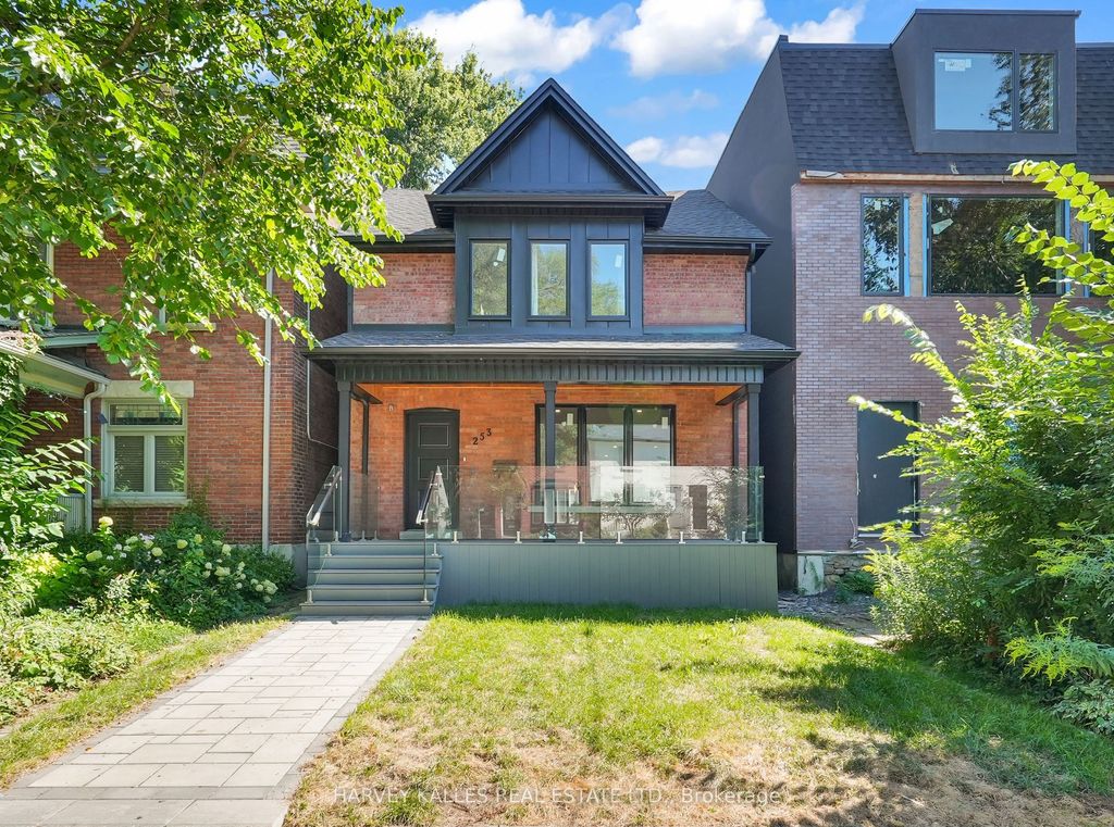 Photo of 253 Albany Avenue, Toronto, ON M5R 3C7 (MLS # C12447335)