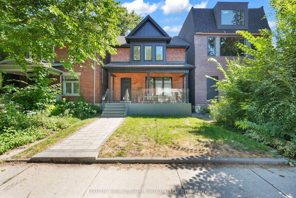 Photo of 253 Albany Avenue, Toronto, ON M5R 3C7 (MLS # C12447335)