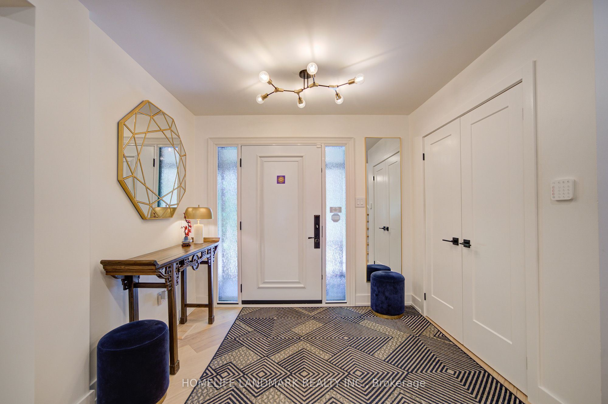 1360 Old English Lane