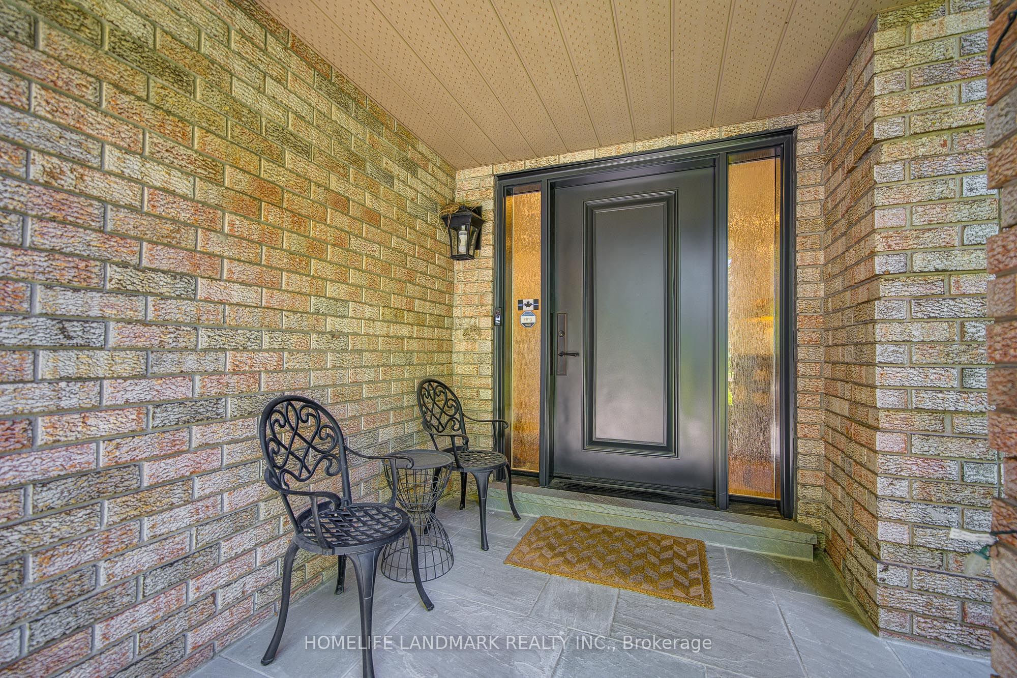 1360 Old English Lane