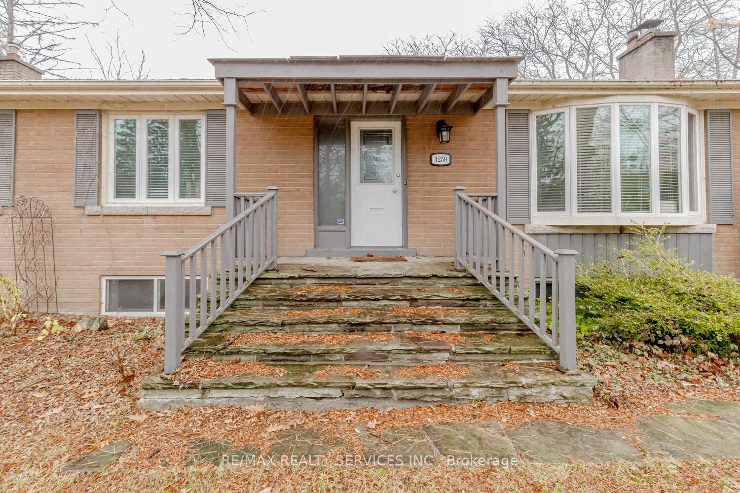 1259 Twin Oaks Dell Drive