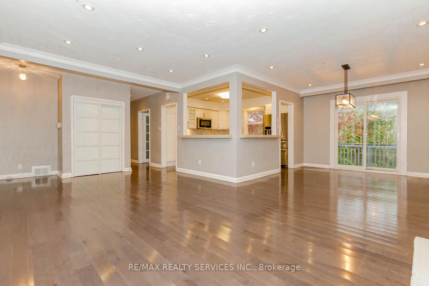 1259 Twin Oaks Dell Drive