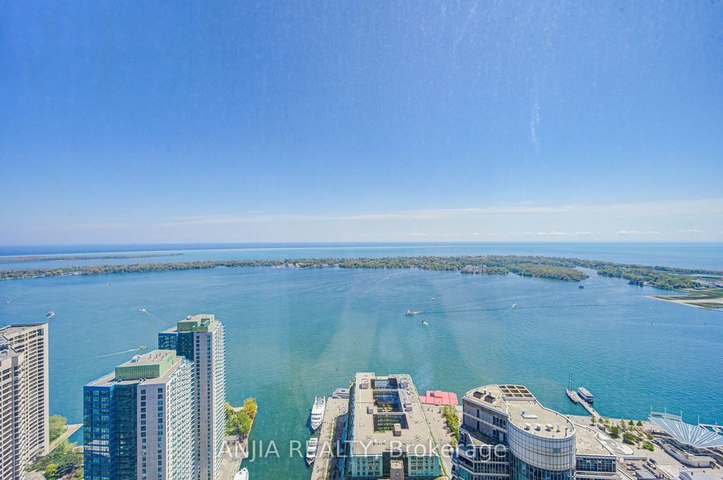 Photo of 10 York Street #5608, Toronto, ON M5J 0E1 (MLS # C13174274)