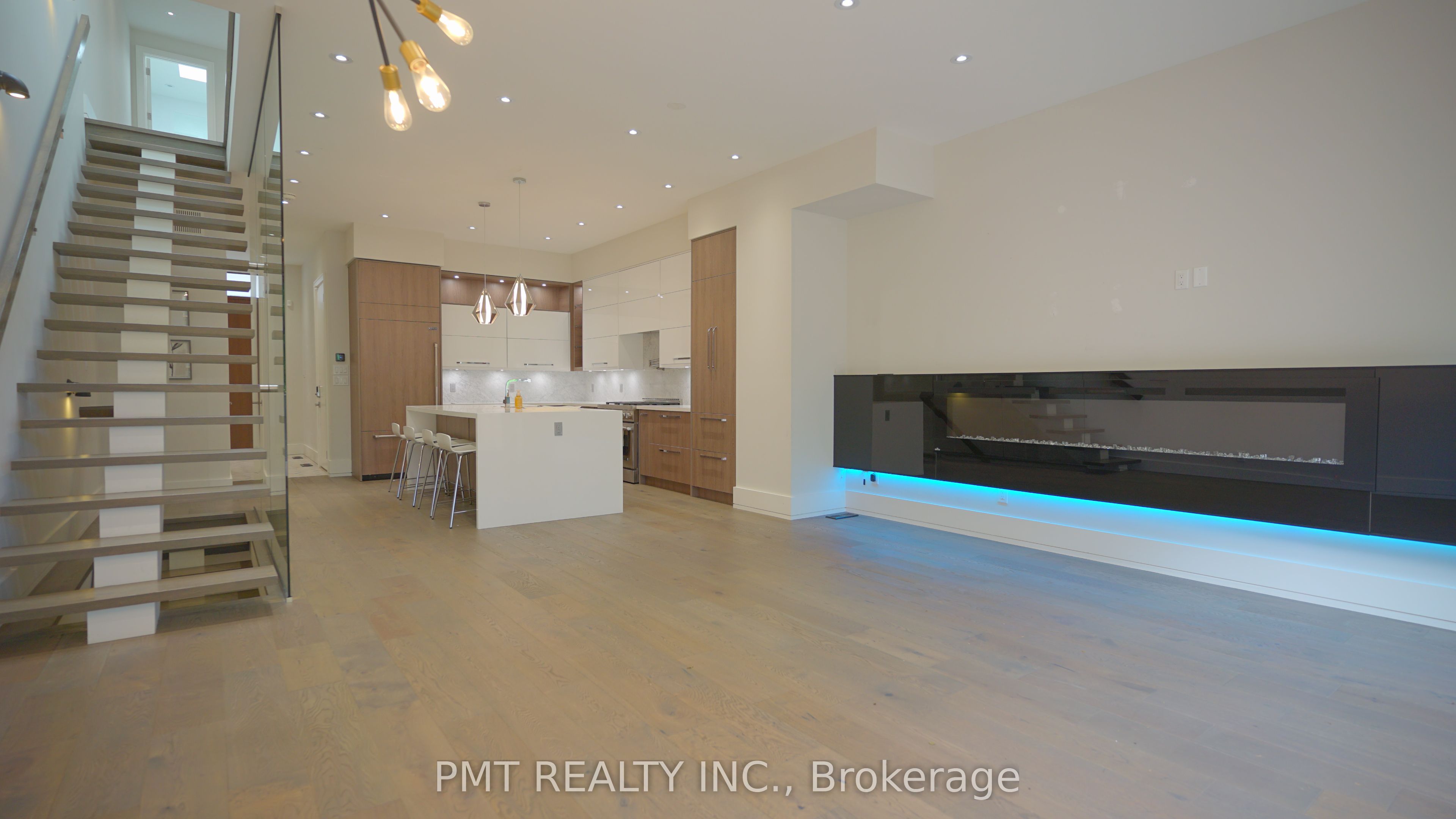 435 Valermo Drive