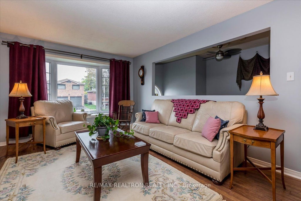 Photo of 37 Toboggan Hill Drive, Orillia, ON L3V 7R1 (MLS # S14031846)