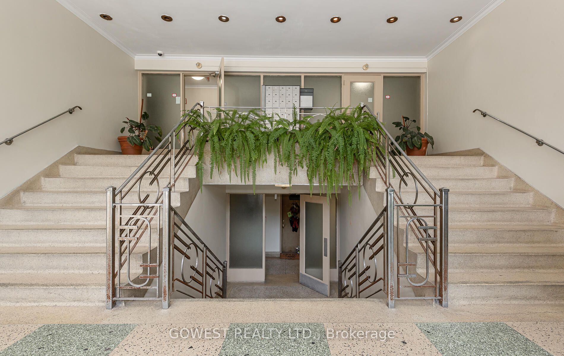 205 Keele Street 306