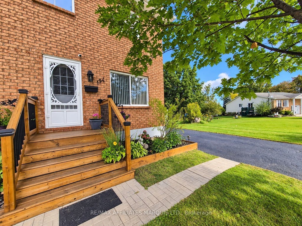 Photo of 194 Elsie Avenue, Cornwall, ON K6J 3L9 (MLS # X13821994)