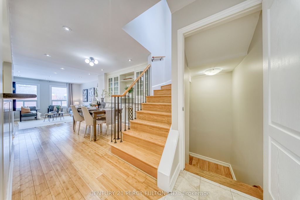 Photo of 49 Moonlight Lane, Richmond Hill, ON L4C 8K5 (MLS # N12791960)