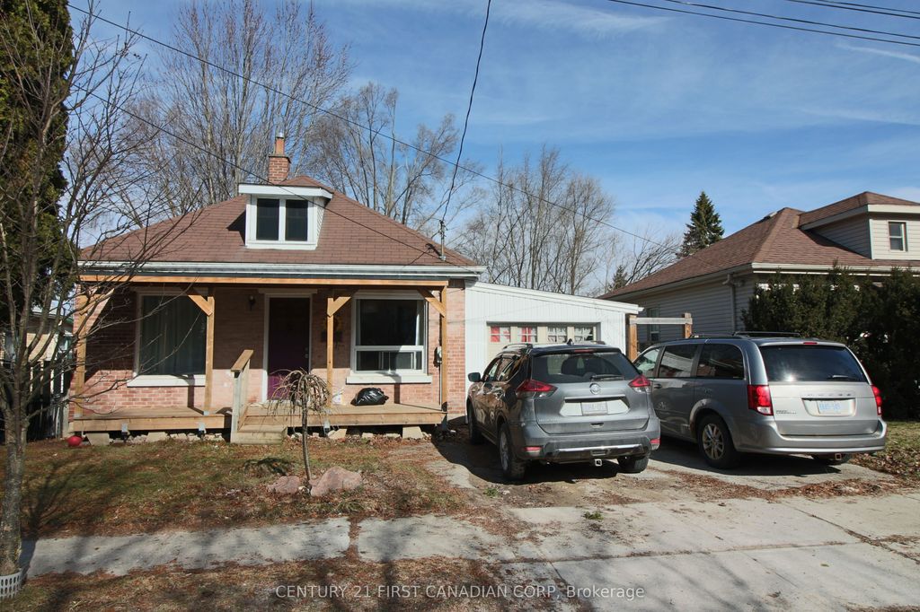 Photo of 54 Terrace Street, London South, ON N5Z 2X6 (MLS # X12869896)
