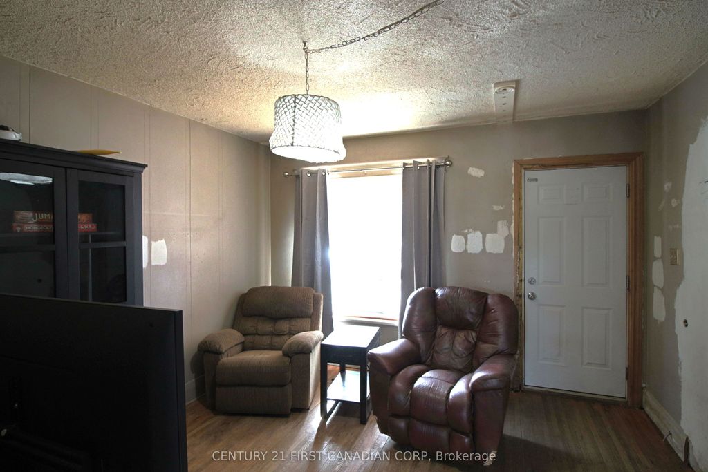 Photo of 54 Terrace Street, London South, ON N5Z 2X6 (MLS # X12869896)