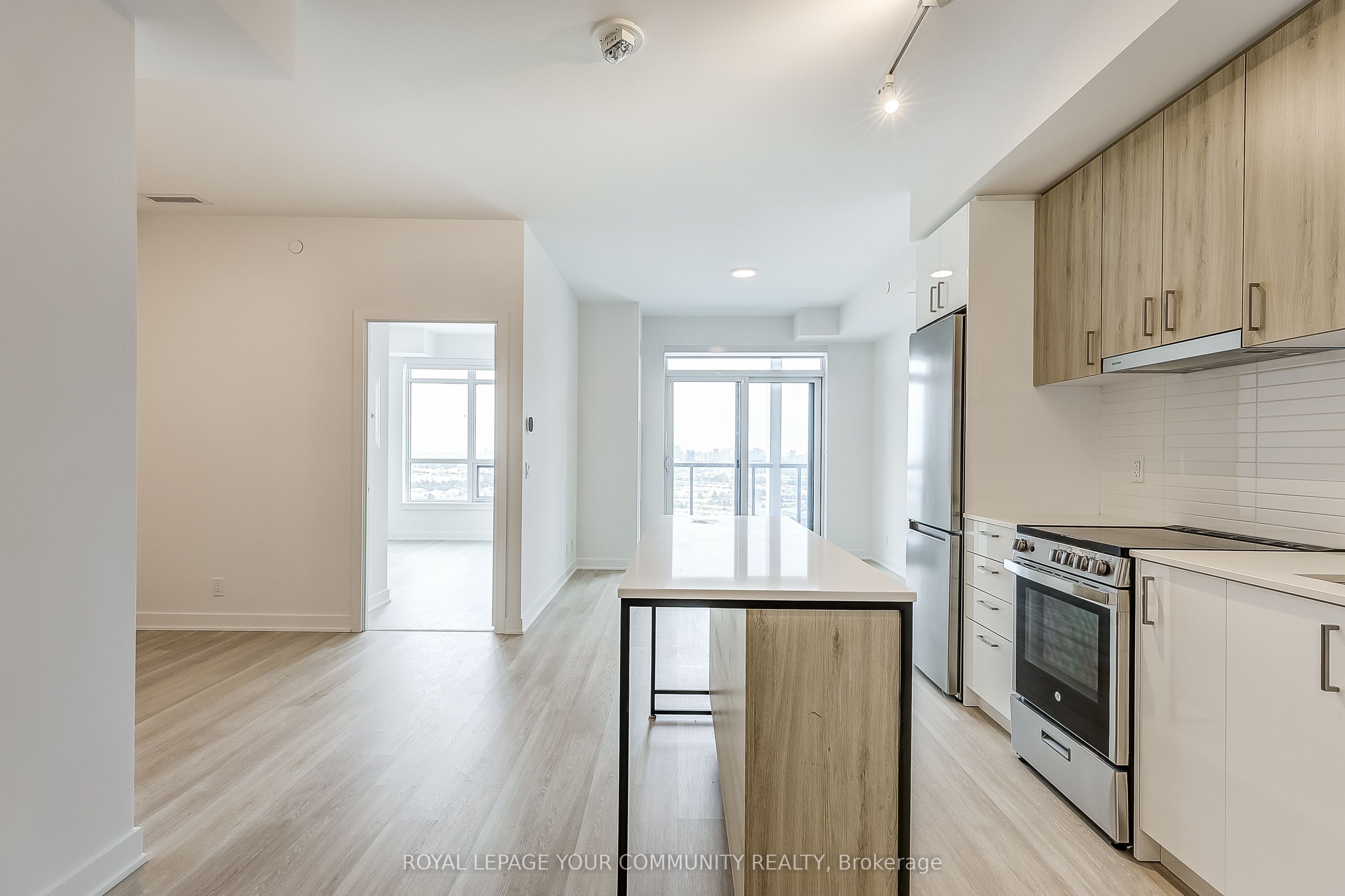 30 Upper Mall Way A2011