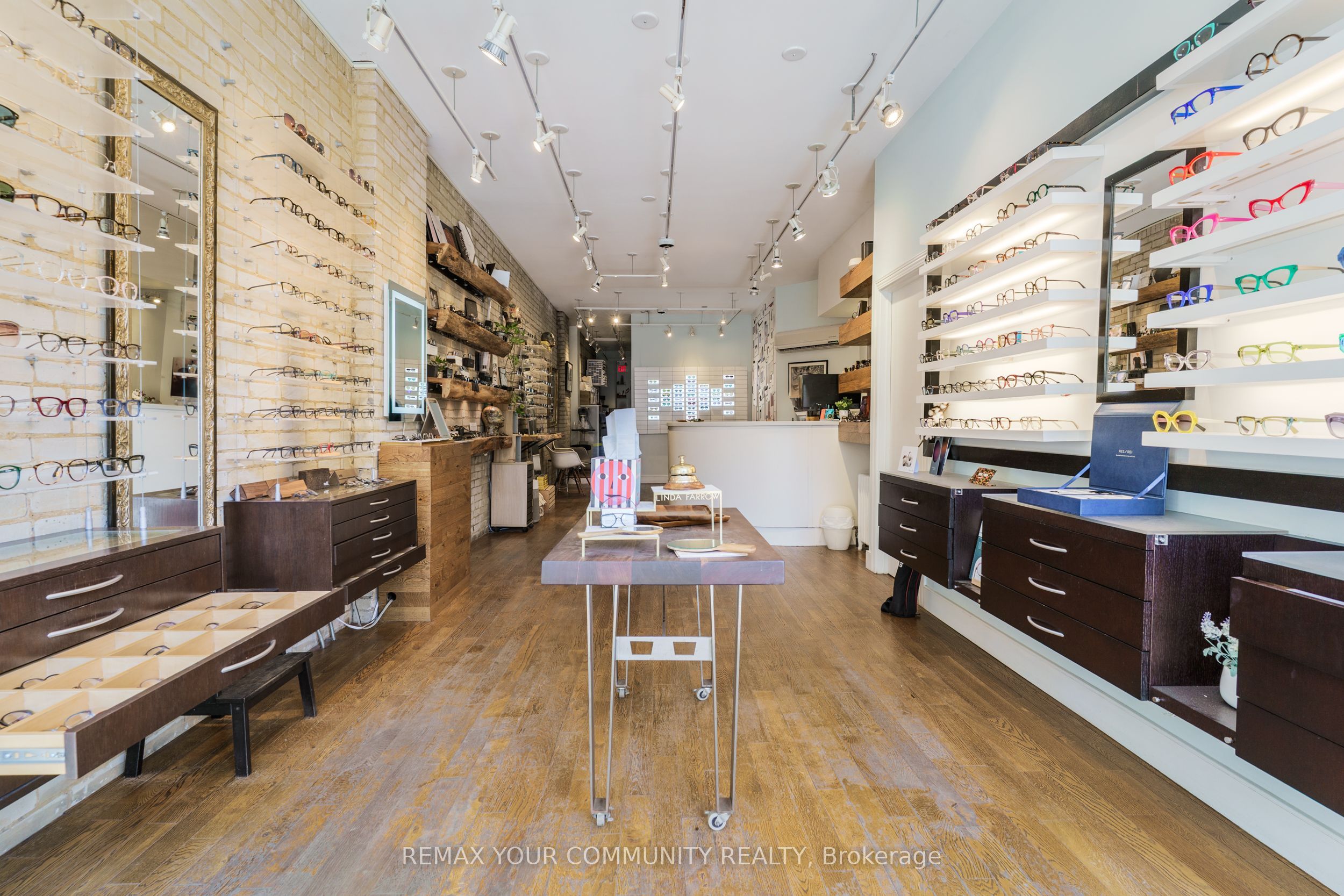 359 Roncesvalles Avenue