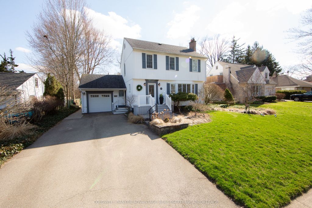 Photo of 123 Parkway Parkway, Welland, ON L3C 4C5 (MLS # X12968498)