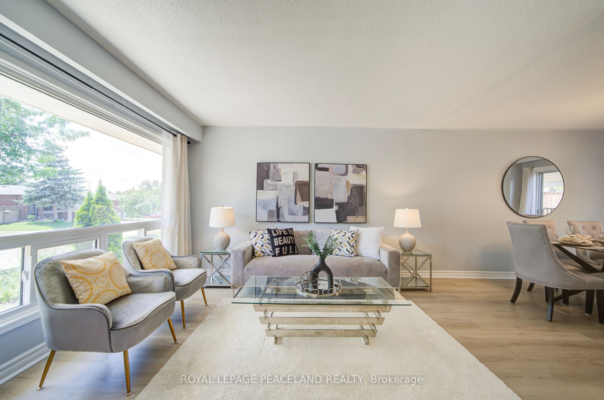 718 Eaglemount Crescent