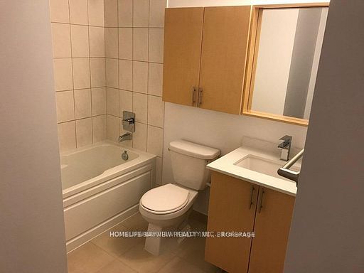 7890 Bathurst Street S 1006