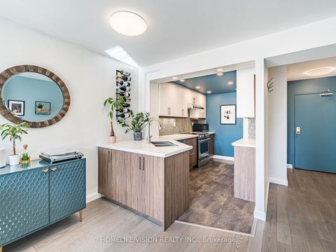 456 College Street 301 Toronto ON M6G 4A3