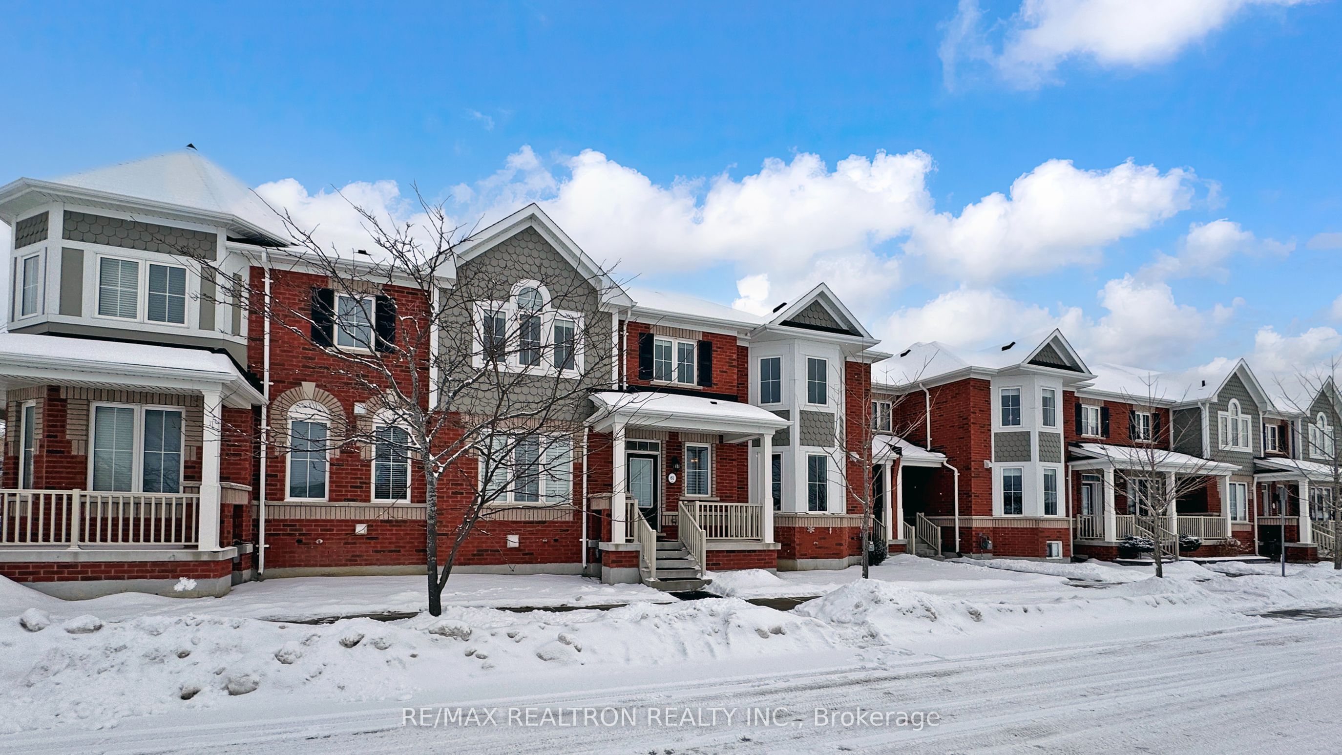 61 Lawrence Pilkington Avenue