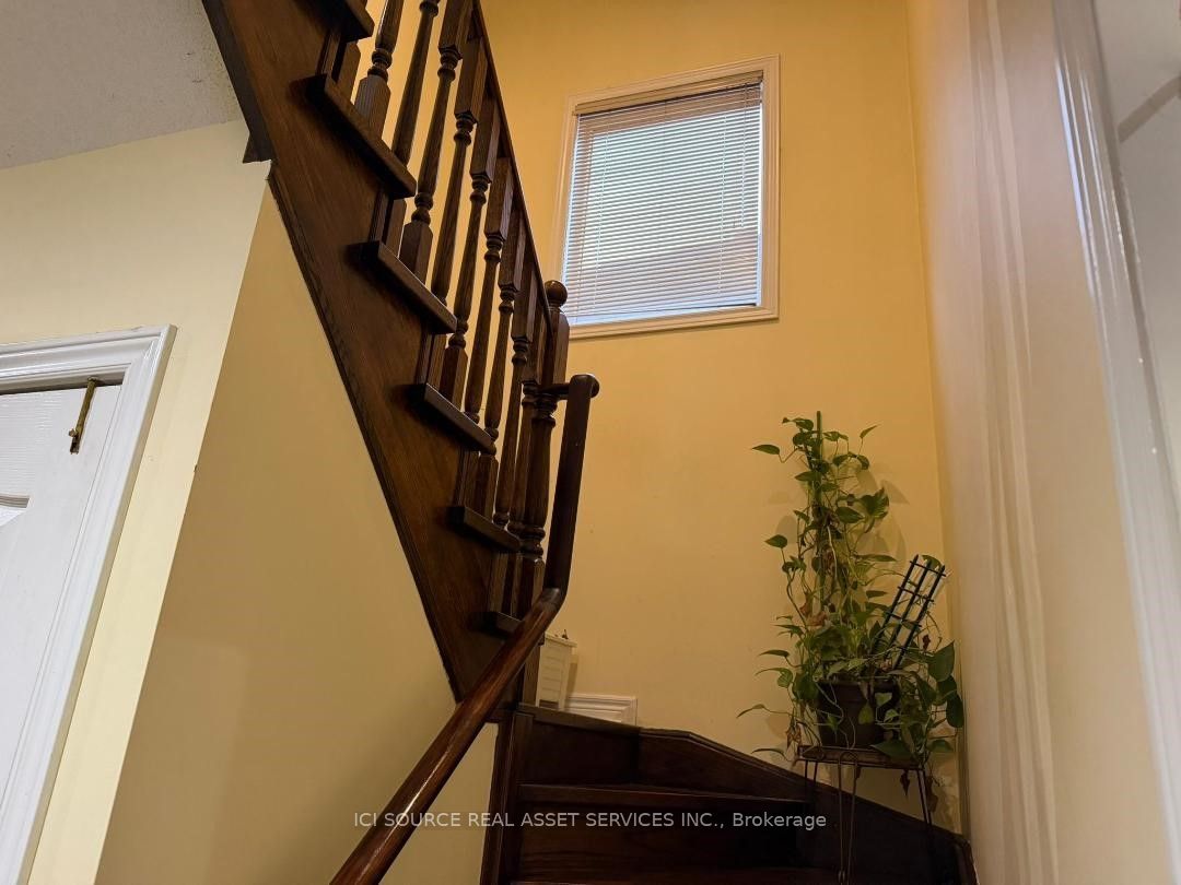 26 Pefferlaw Circle Upper