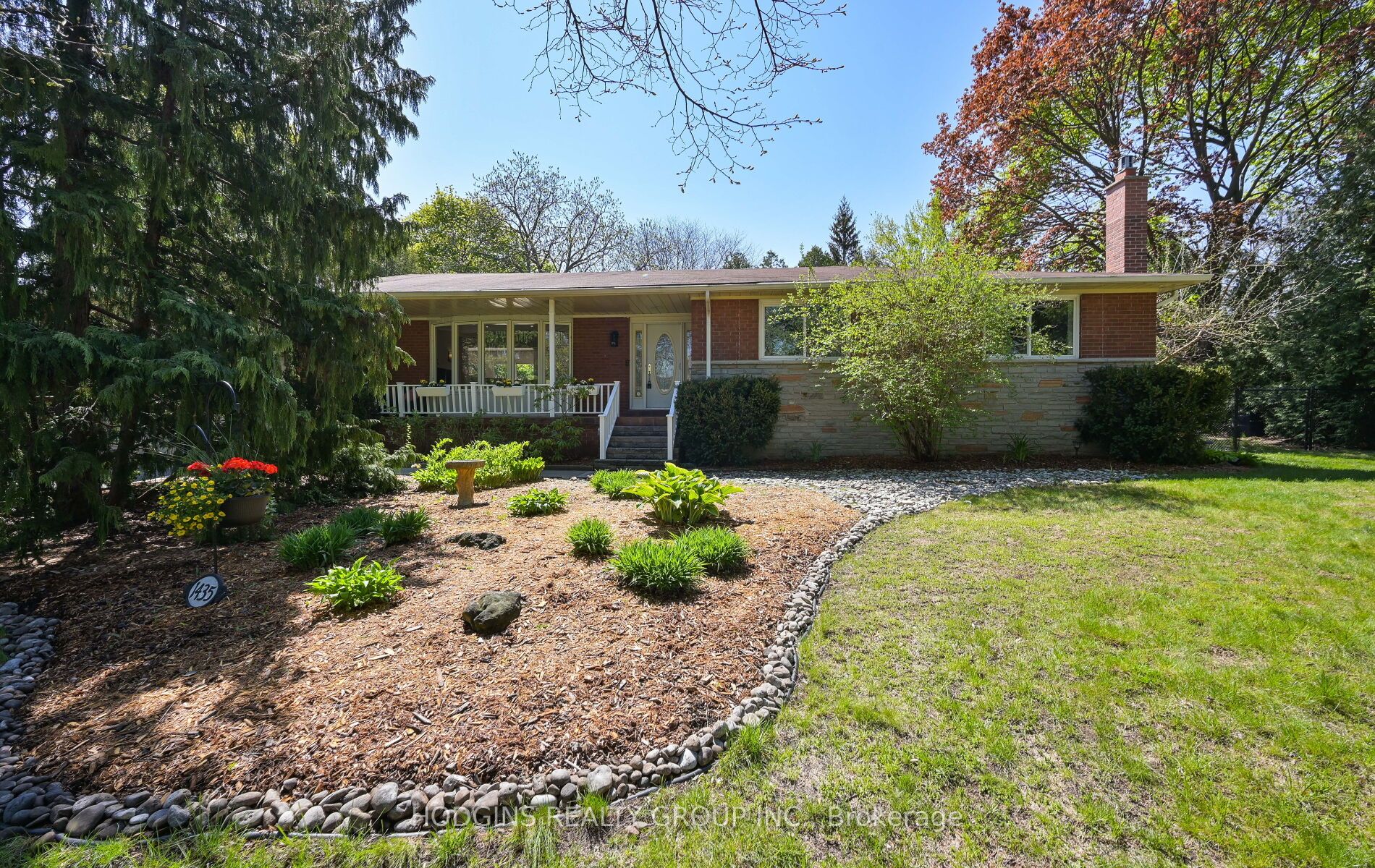 1435 Saginaw Crescent