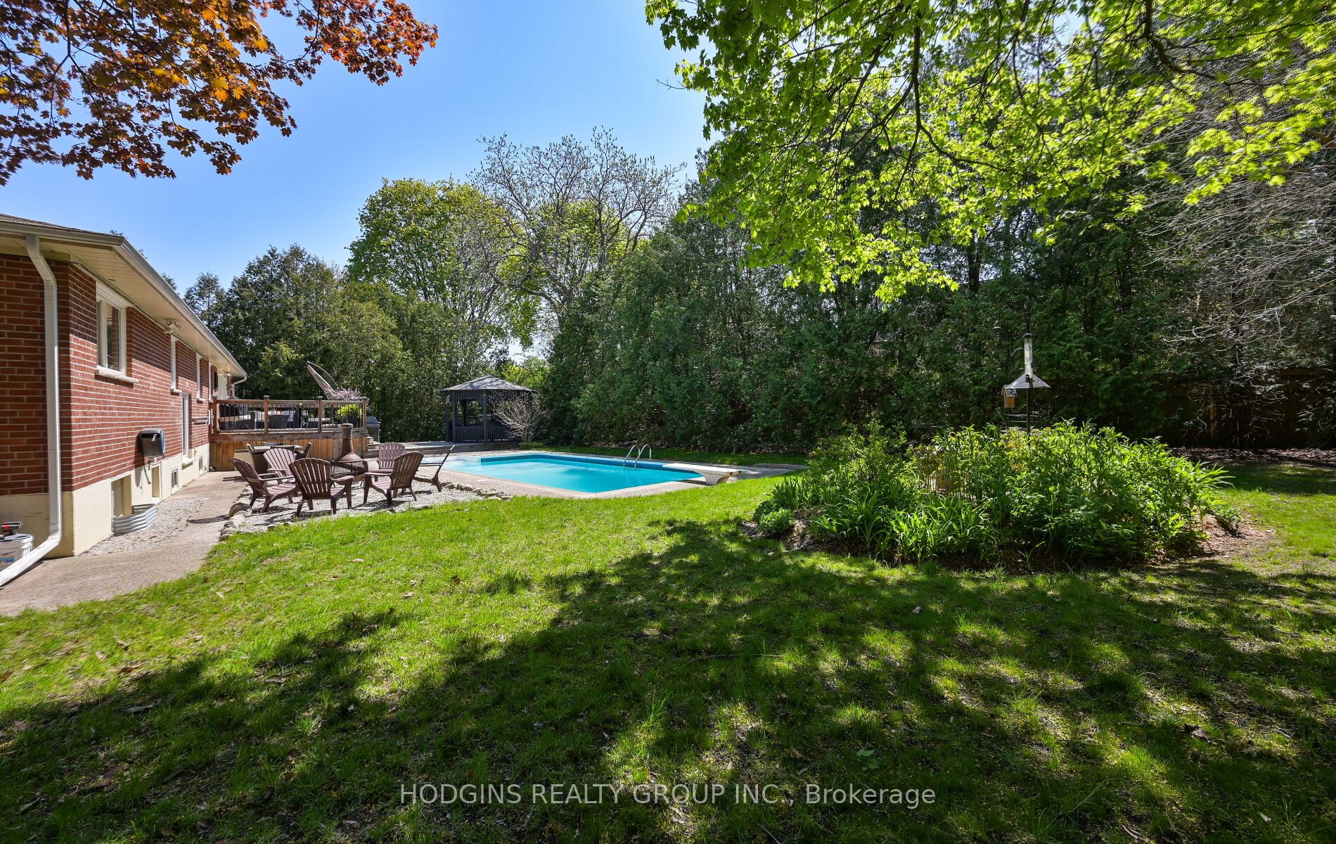 1435 Saginaw Crescent
