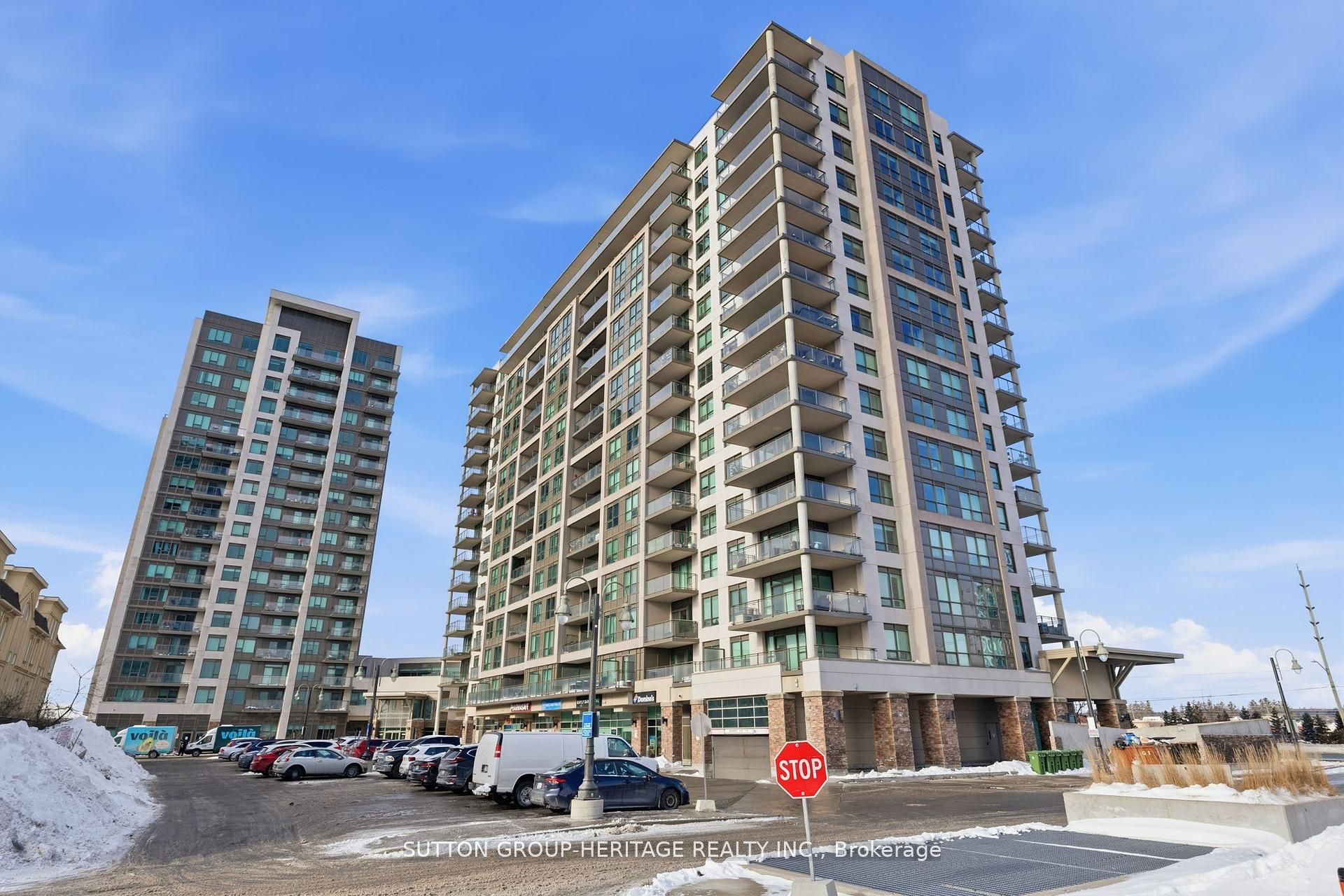 Photo 1 of 28 — 1235 Bayly Street 213, Pickering, ON L1W 1L7