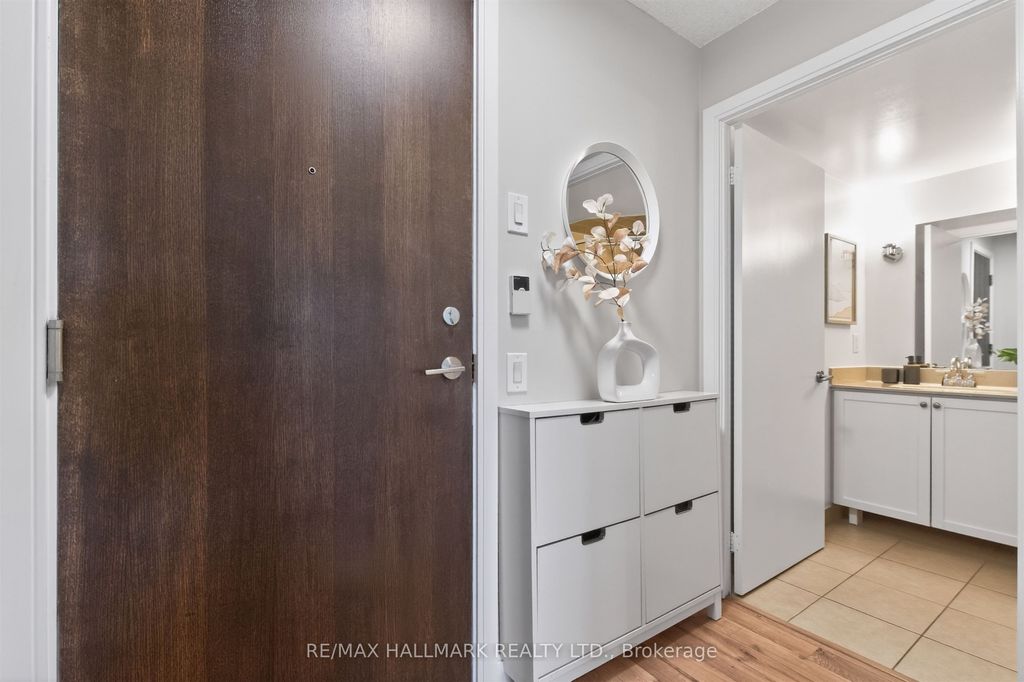 Photo of 25 Viking Lane #2447, Toronto, ON M9B 0A1 (MLS # W13141968)