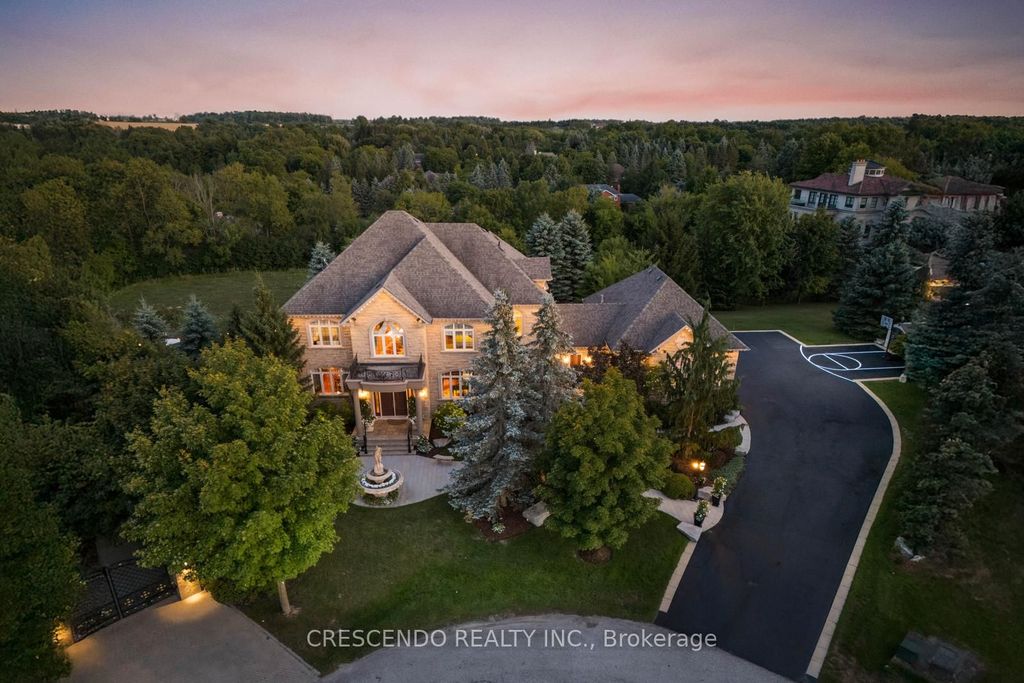 Photo of 2 Prince Adam Court, King, ON L7B 1M1 (MLS # N12475158)