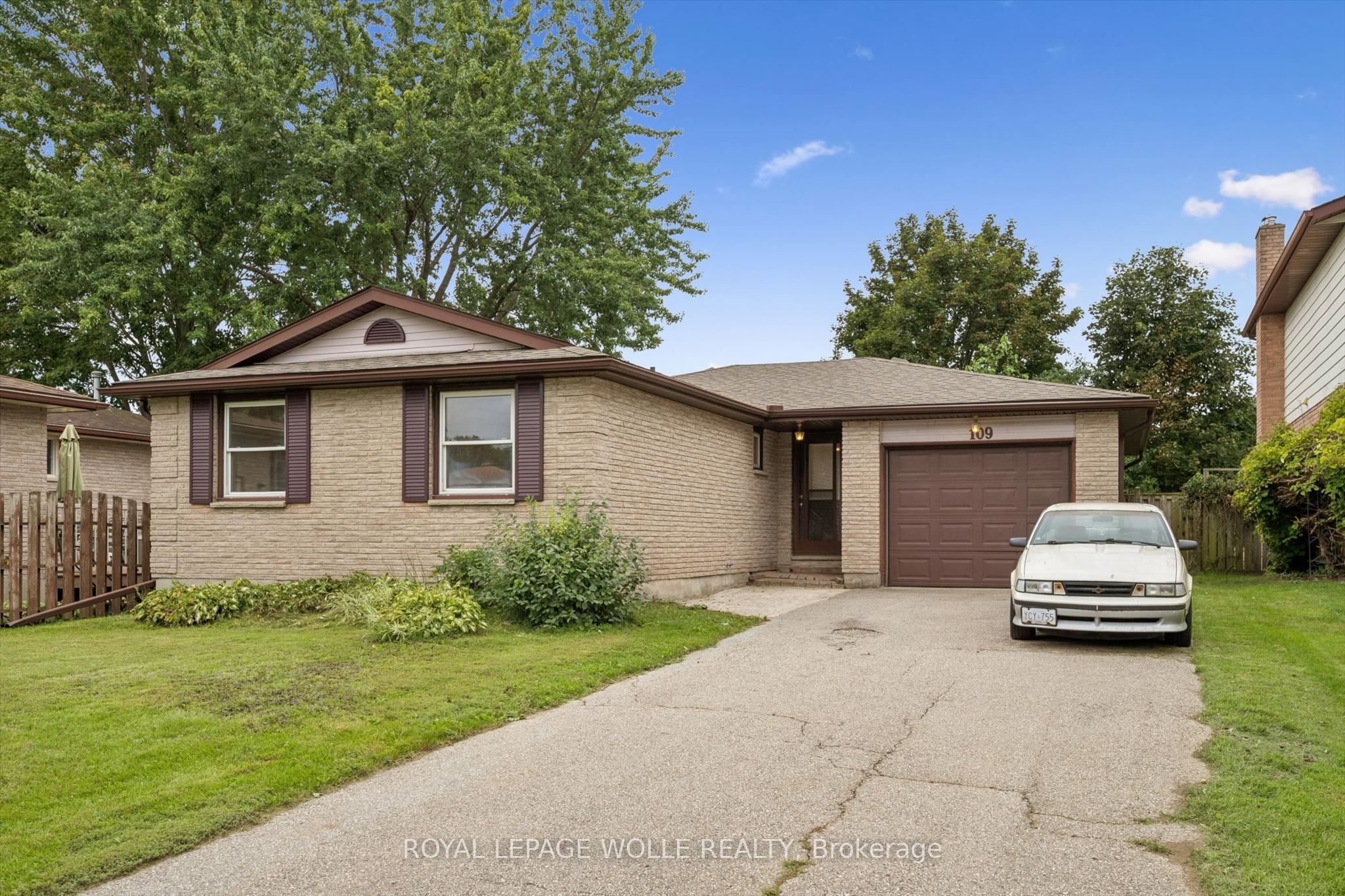 109 Deerberry Place