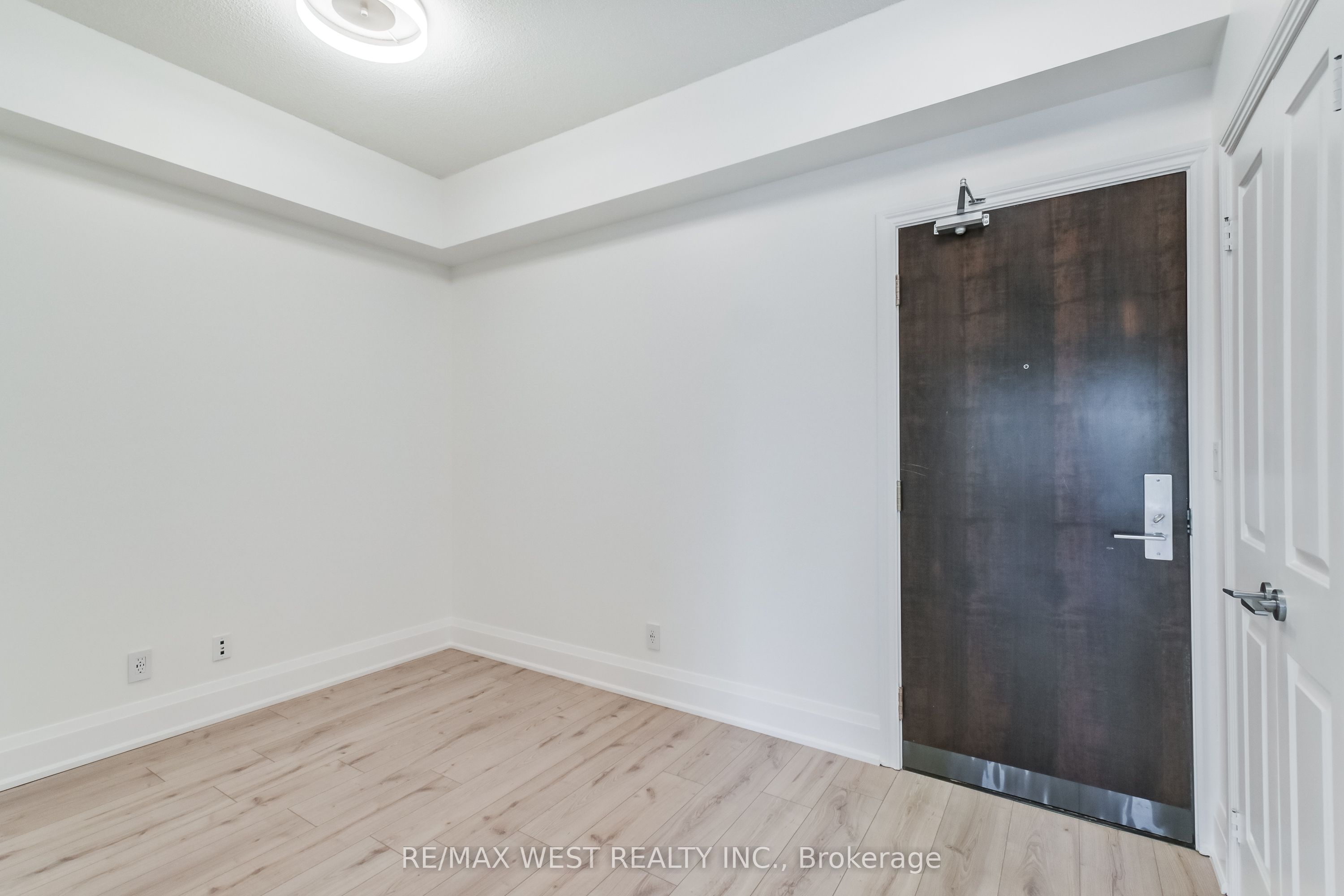 25 Earlington Avenue 309