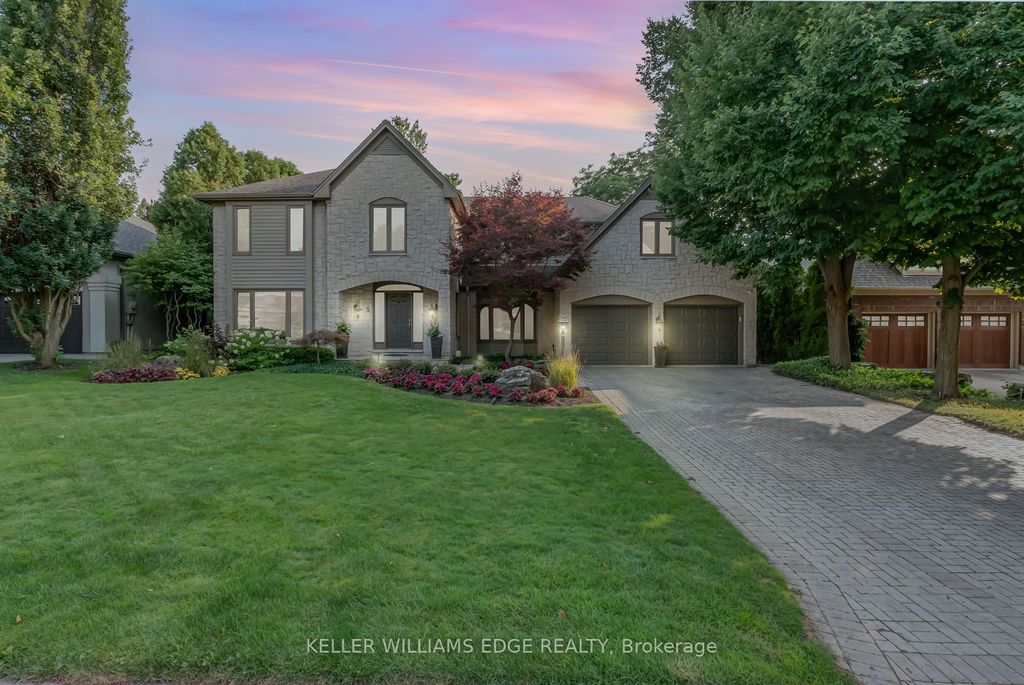 Photo of 9 Flanders Drive, Hamilton, ON L8B 0G6 (MLS # X12931444)