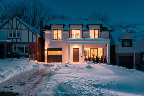 30 Orchard Crescent Toronto ON M8Z 3E1