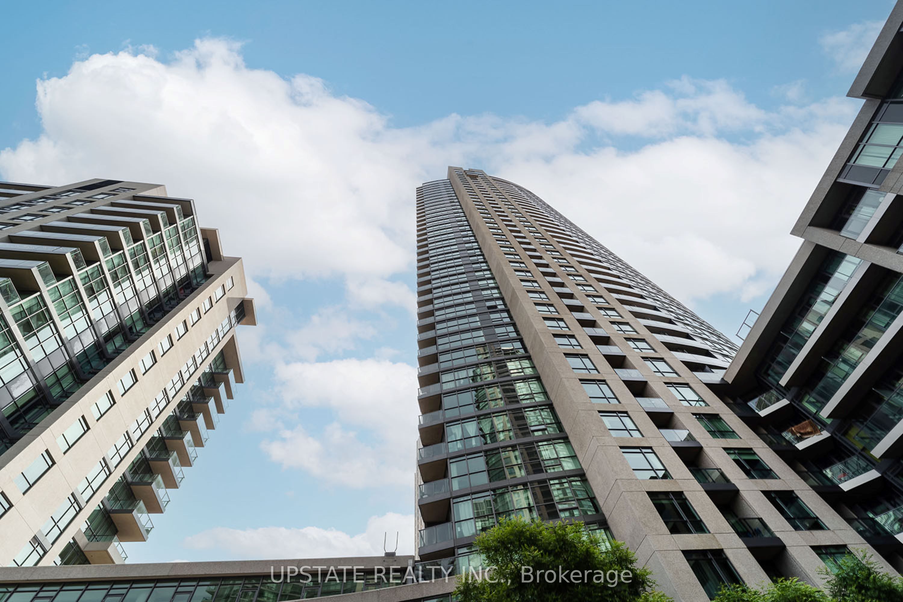 215 Fort York Boulevard 416